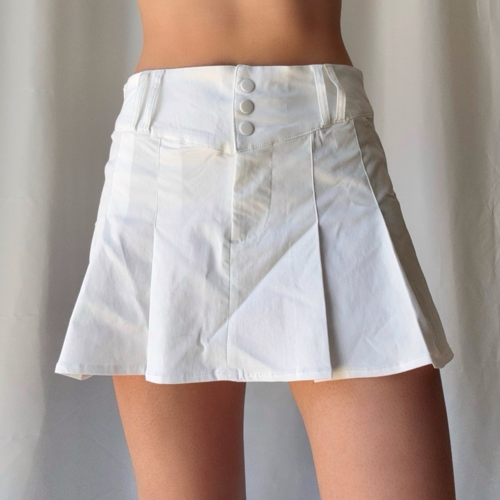 H&M Mini Pleated Skirt in White